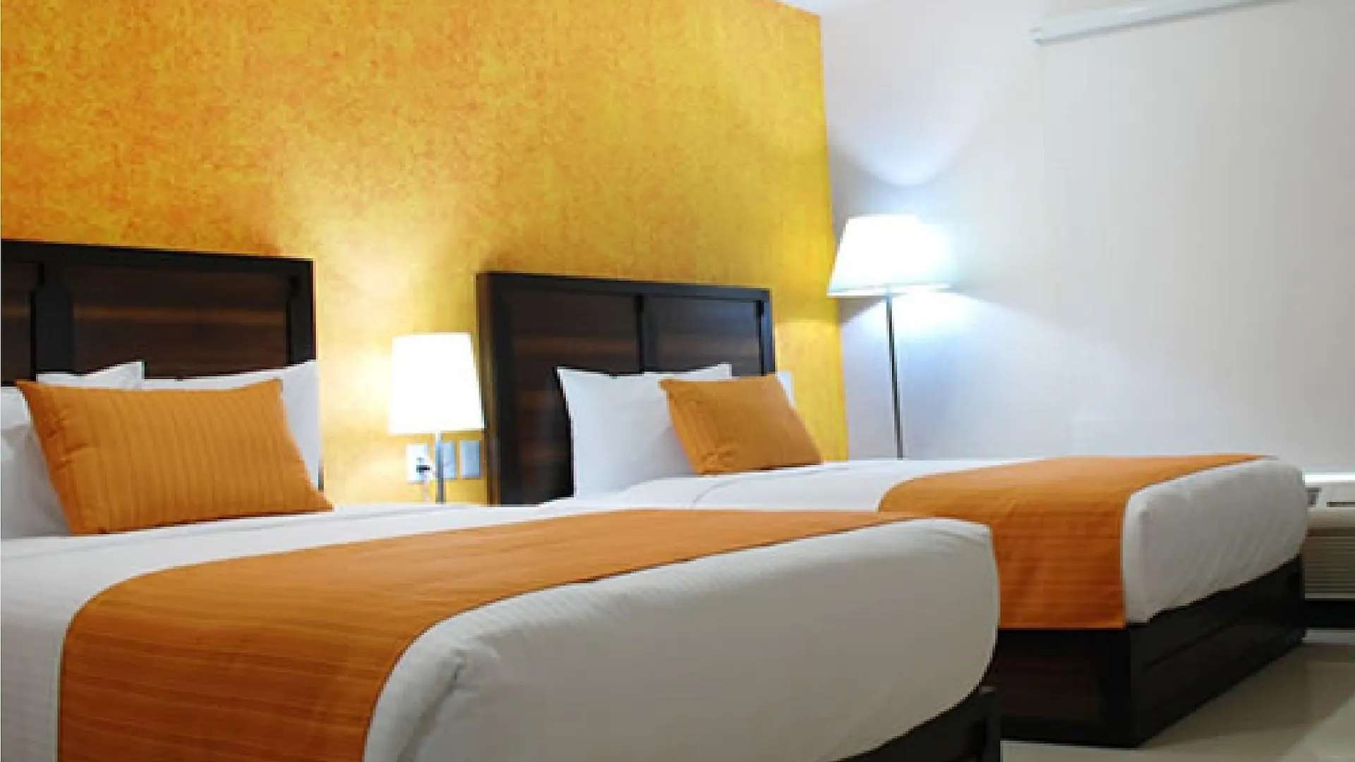 Comfort Inn Cancun Aeropuerto Hotel